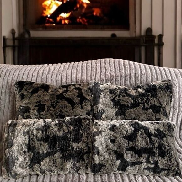 NWOT NEW Four (4) Aviva Stanoff Black/Brown Faux Fur Luxury Designer Pillows - Picture 1 of 11